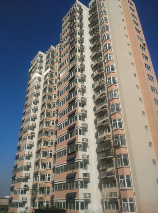 點擊查看詳細信息<br>標題：菏澤金御華府陽臺壁掛太陽能工程 閱讀次數(shù)：3884